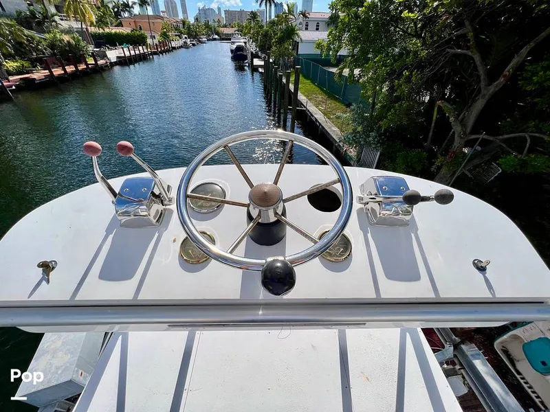 Slide: The Image of Chris-Craft 333 Commander Sport 1985 - 11173945