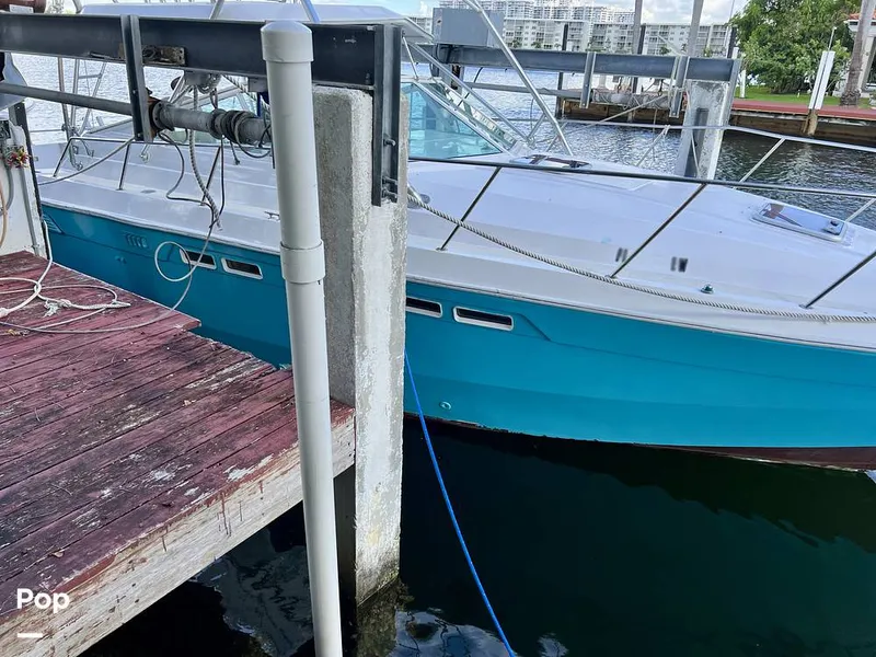 Slide: The Image of Chris-Craft 333 Commander Sport 1985 - 11173782