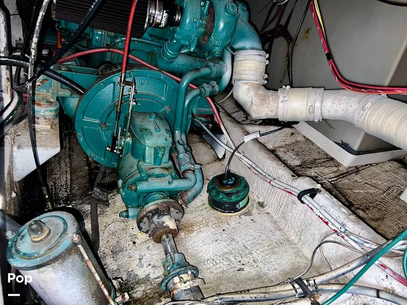 Slide: The Image of Chris-Craft 333 Commander Sport 1985 - 11173984