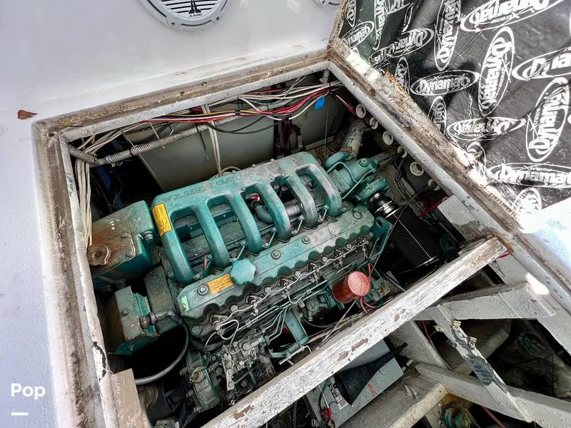 Slide: The Image of Chris-Craft 333 Commander Sport 1985 - 11173990