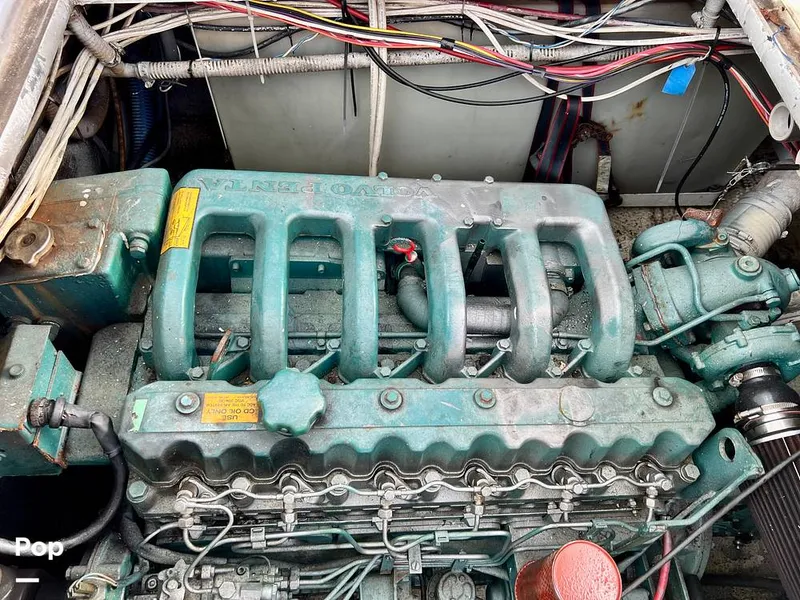 Slide: The Image of Chris-Craft 333 Commander Sport 1985 - 11173995