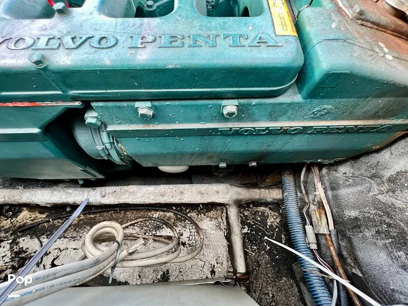 Slide: The Image of Chris-Craft 333 Commander Sport 1985 - 11173999