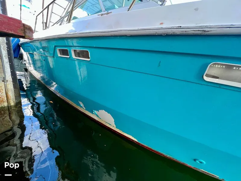 Slide: The Image of Chris-Craft 333 Commander Sport 1985 - 11173788