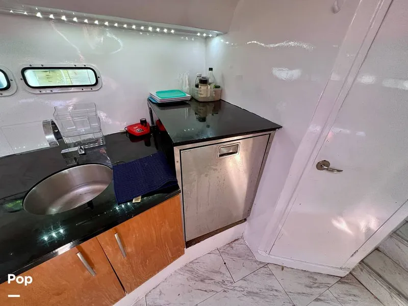 Slide: The Image of Chris-Craft 333 Commander Sport 1985 - 11174053