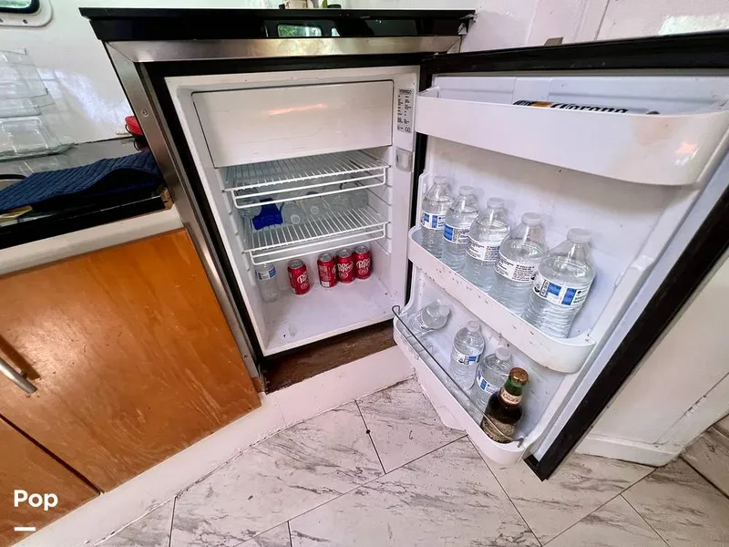 Slide: The Image of Chris-Craft 333 Commander Sport 1985 - 11174055