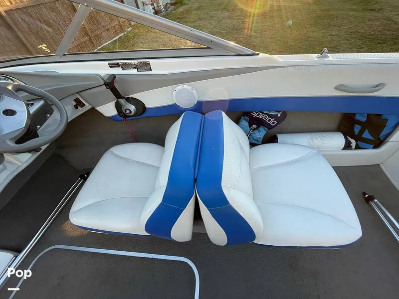 Slide: The Image of Bayliner Discovery 195 2007 - 11178859