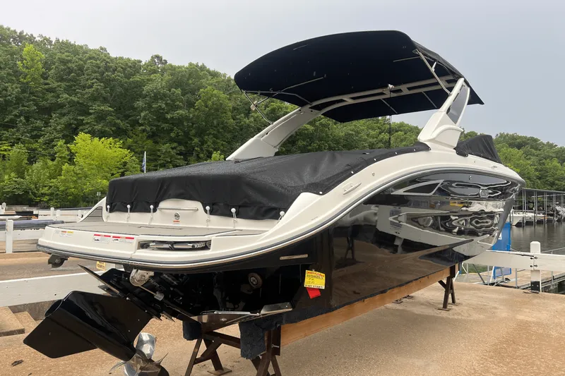 Slide: The Image of Sea Ray SDX 270 Surf 2025 - 3