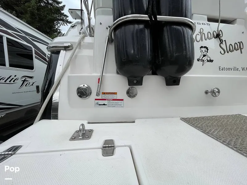 Slide: The Image of Regal 2565 Window Express 2007 - 11247372