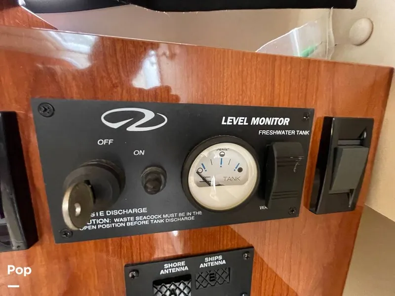 Slide: The Image of Regal 2565 Window Express 2007 - 11247275