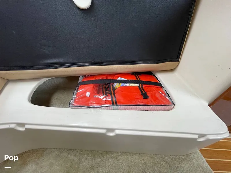 Slide: The Image of Regal 2565 Window Express 2007 - 11247319