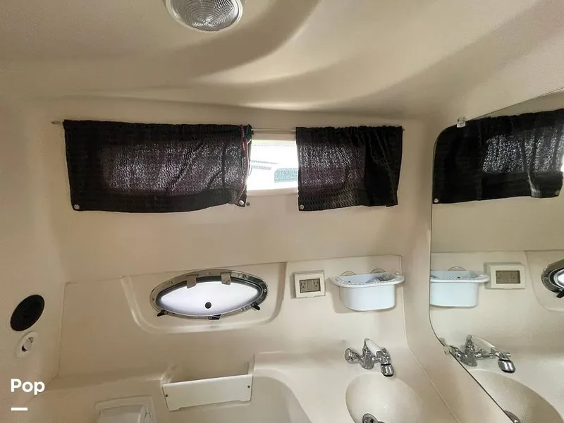 Slide: The Image of Regal 2565 Window Express 2007 - 11247323