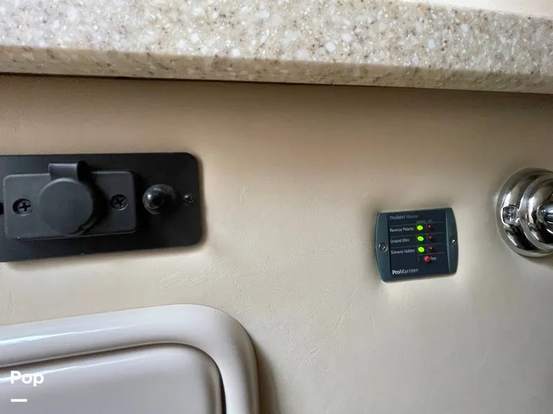 Slide: The Image of Regal 2565 Window Express 2007 - 11247343