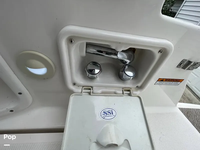 Slide: The Image of Regal 2565 Window Express 2007 - 11247355