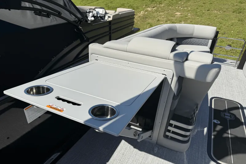 Slide: The Image of Harris Grand Mariner 250 2025 - 26