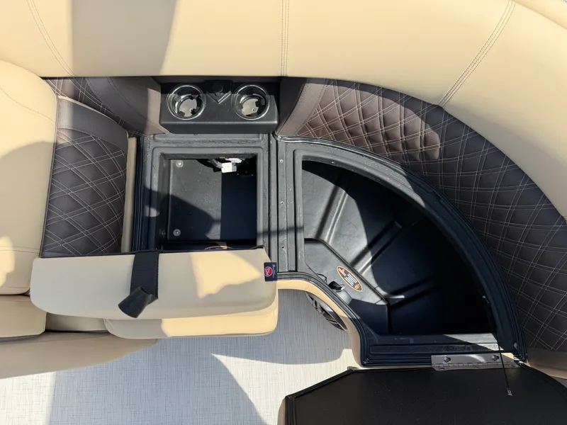 Slide: The Image of Harris 230 Sunliner 2025 - 26