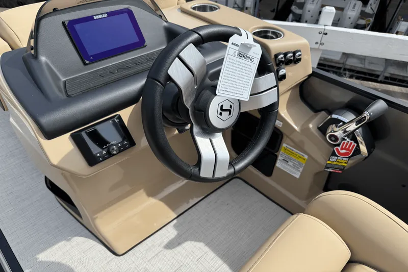 Slide: The Image of Harris 230 Sunliner 2025 - 6