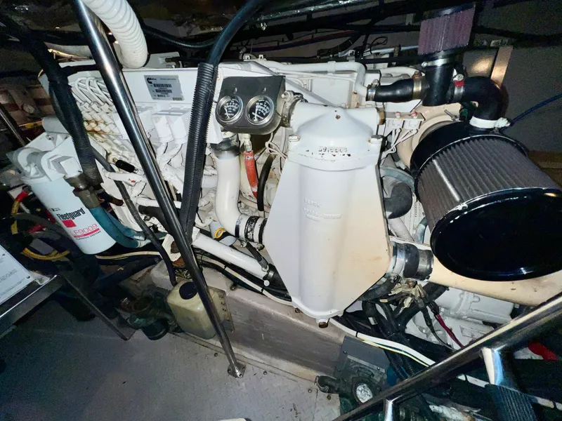 Slide: The Image of Sea Ray 460 Sundancer 2003 - 47