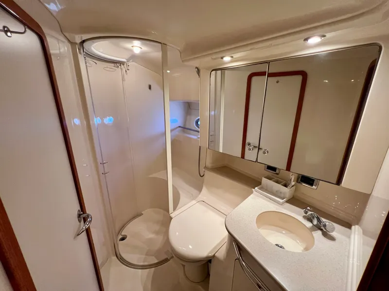 Slide: The Image of Sea Ray 460 Sundancer 2003 - 16