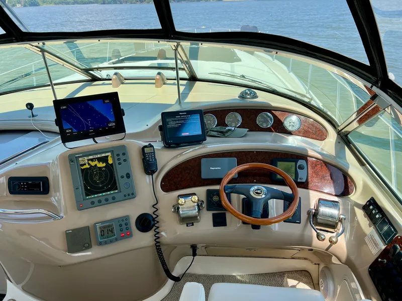 Slide: The Image of Sea Ray 460 Sundancer 2003 - 29