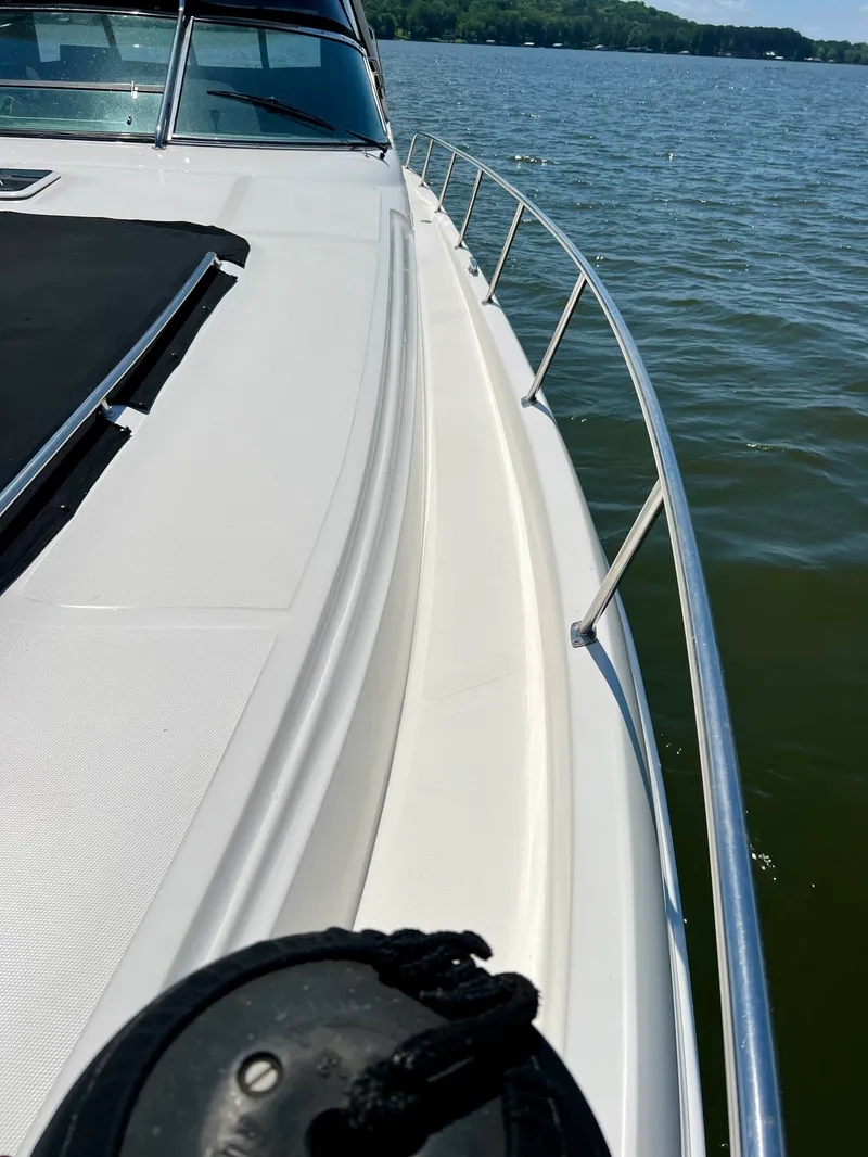 Slide: The Image of Sea Ray 460 Sundancer 2003 - 40