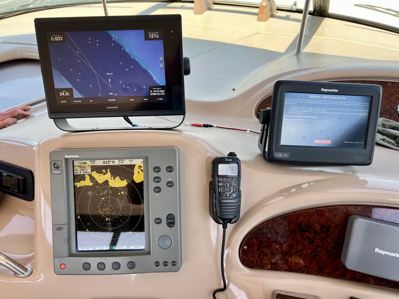 Slide: The Image of Sea Ray 460 Sundancer 2003 - 30