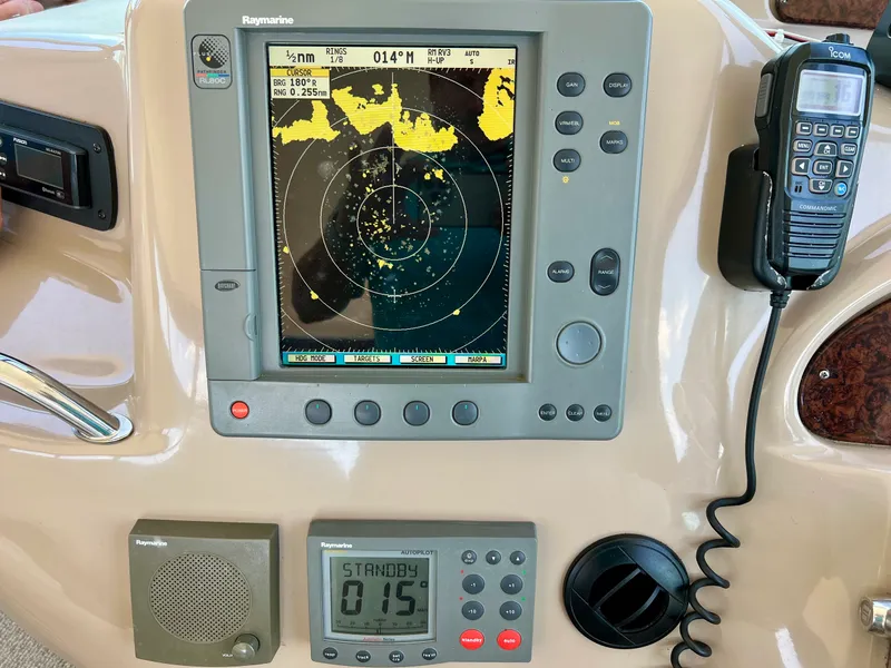 Slide: The Image of Sea Ray 460 Sundancer 2003 - 31