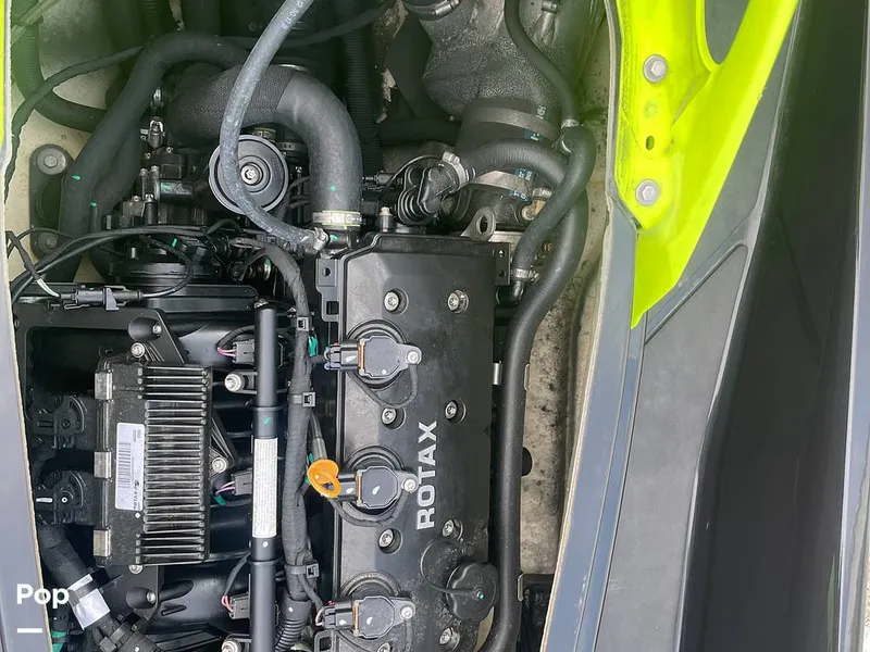 Slide: The Image of Sea-Doo GTI SE155 2019 - 11101518