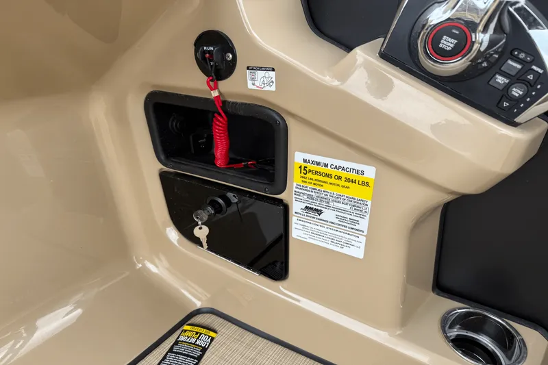 Slide: The Image of Harris 250 Sunliner Sport 2025 - 4