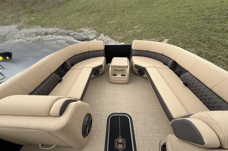 Slide: The Image of Harris 250 Sunliner Sport 2025 - 5