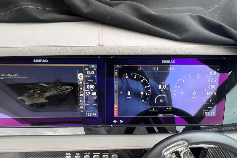 Slide: The Image of Sea Ray 400 SLX 2022 - 12