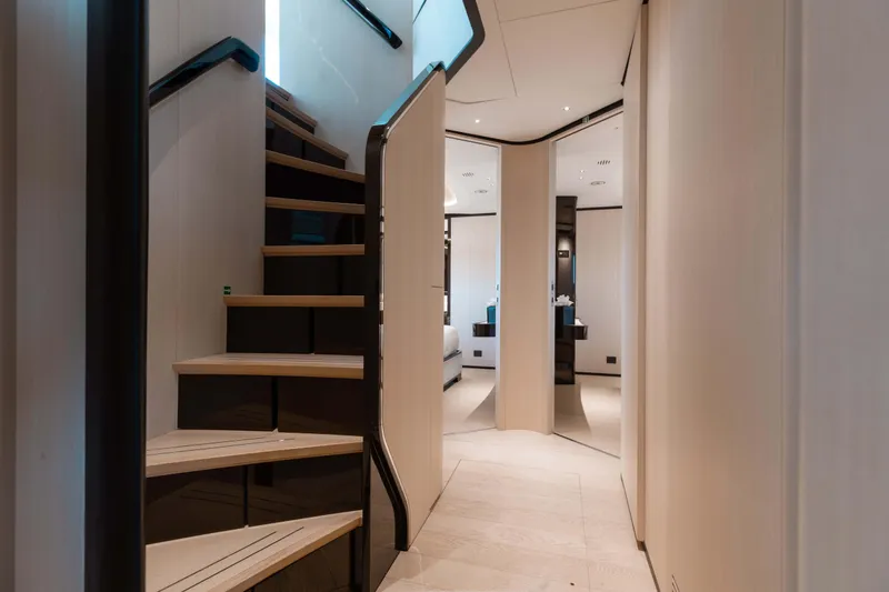 Slide: The Image of Benetti Delfino 95 2019 - 10