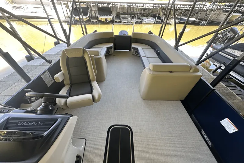 Slide: The Image of Harris 250 Cruiser 2025 - 1