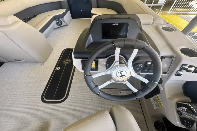 Slide: The Image of Harris 250 Cruiser 2025 - 3