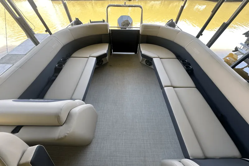 Slide: The Image of Harris 250 Cruiser 2025 - 6