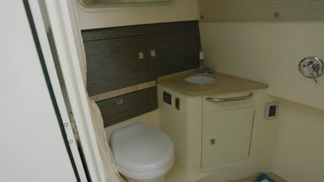 Slide: The Image of Boston Whaler 420 Outrage 2016 - 20