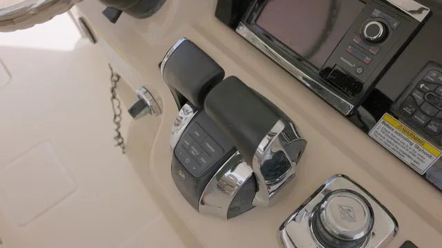 Slide: The Image of Boston Whaler 420 Outrage 2016 - 11