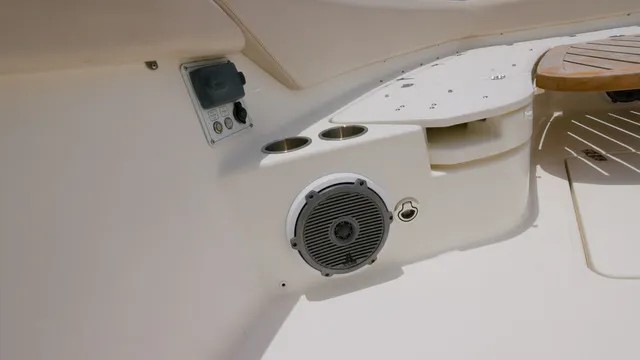 Slide: The Image of Boston Whaler 420 Outrage 2016 - 17
