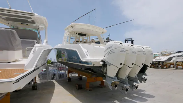 Slide: The Image of Boston Whaler 420 Outrage 2016 - 4