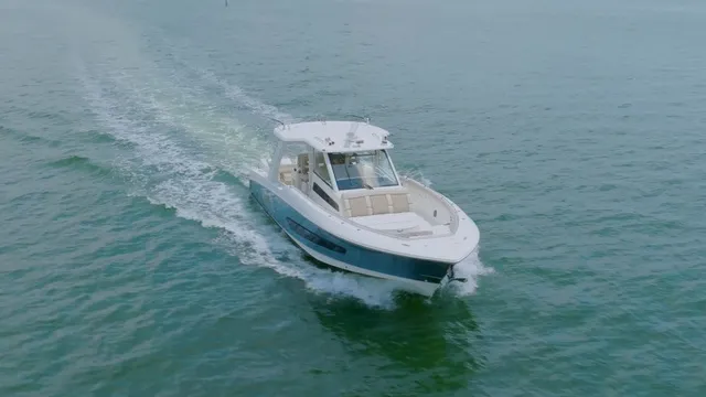 The Image of Boston Whaler 420 Outrage 2016 - undefined