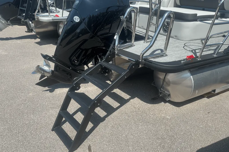 Slide: The Image of Harris 250 Cruiser 2025 - 15