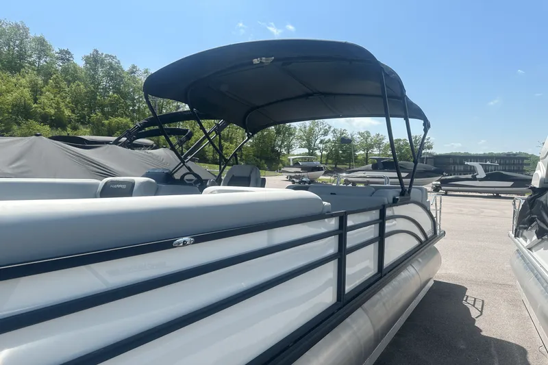 Slide: The Image of Harris 250 Cruiser 2025 - 3