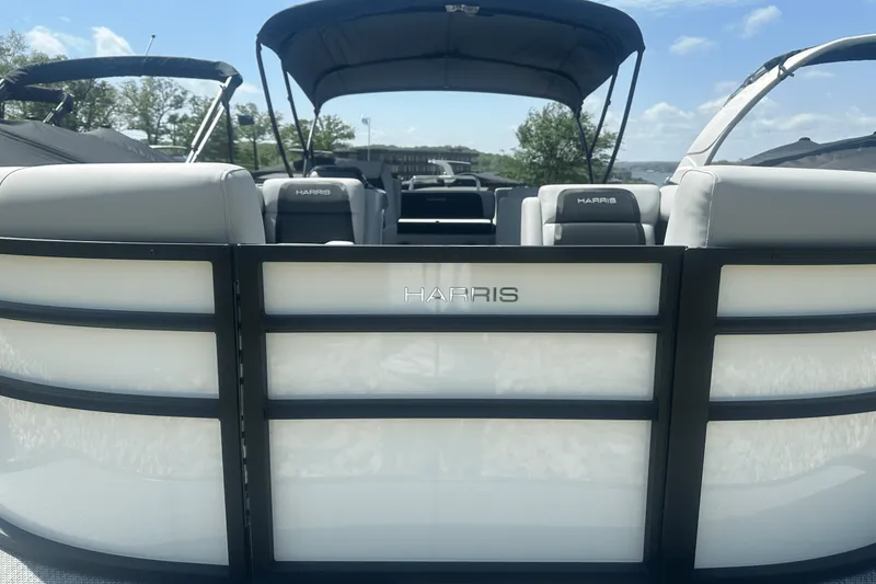 Slide: The Image of Harris 250 Cruiser 2025 - 6