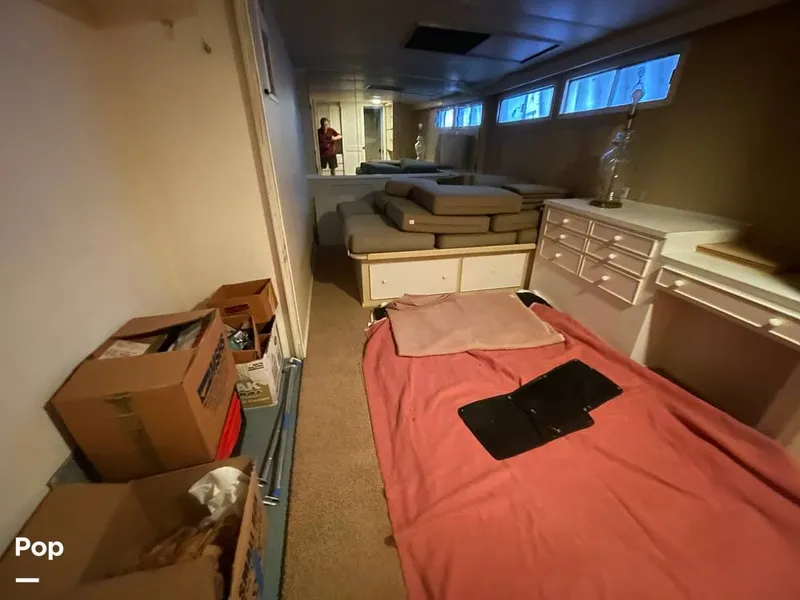 Slide: The Image of Master SR Isinglass Storage On Floor - 11332543