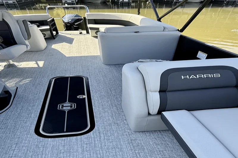Slide: The Image of Harris 230 Cruiser 2025 - 18