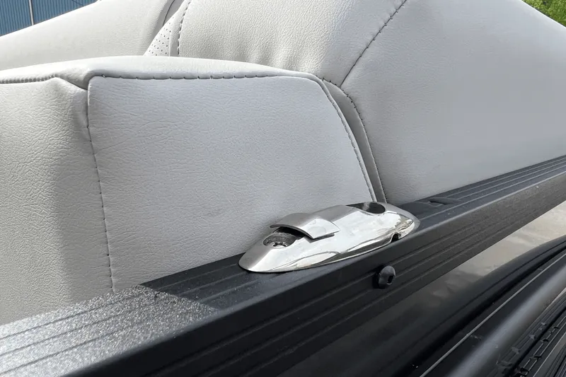 Slide: The Image of Harris 230 Cruiser 2025 - 11