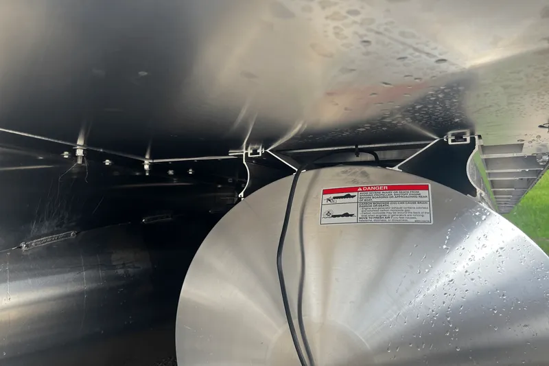 Slide: The Image of Harris 230 Cruiser 2025 - 15