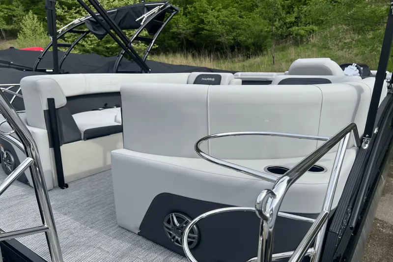 Slide: The Image of Harris 230 Cruiser 2025 - 16