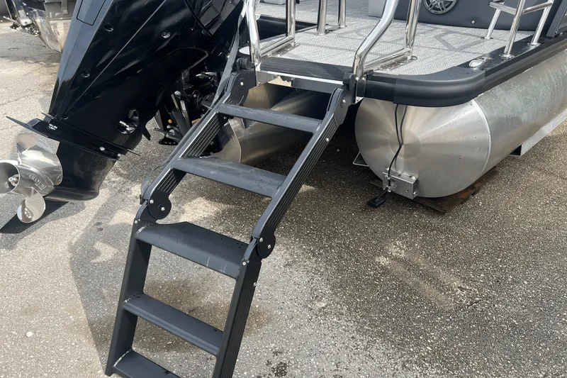 Slide: The Image of Harris 230 Cruiser 2025 - 32