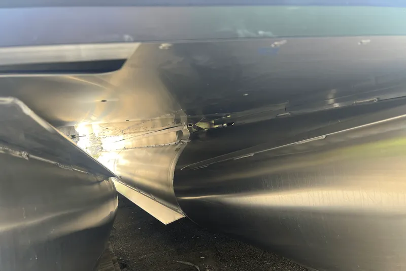 Slide: The Image of Harris 230 Cruiser 2025 - 5