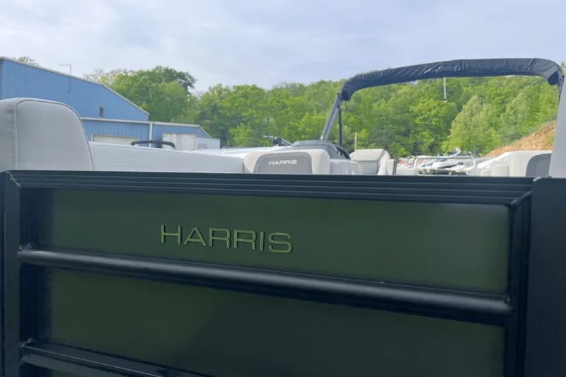 Slide: The Image of Harris 230 Cruiser 2025 - 6
